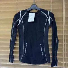 新品　SSサイズ　ランニングウェア　黒　長袖