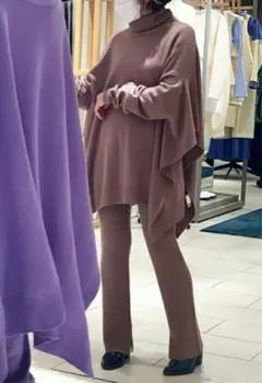 Cashmere Poncho Top & Rib knit Pants