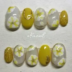 レモンイエローフラワーネイル