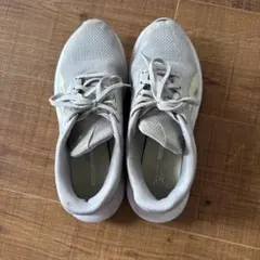 Reebok グレー メッシュ ランニングシューズ