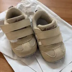 asics ベビーシューズ ベージュ