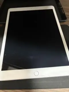 iPad 第7世代　32GB カバー、Apple pencil付き