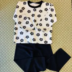 花柄パジャマセット（長袖・黒パンツ）