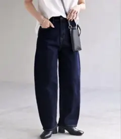 ハグユー バレルレッグデニムパンツ　S ワンウォッシュのサムネイル