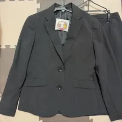 レディーススーツ　ダークグレー　13号