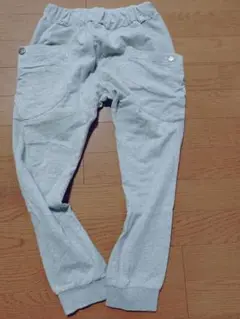 グレー スウェットパンツ ポケット付き