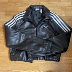 adidasジップアップブルゾン　ショート丈