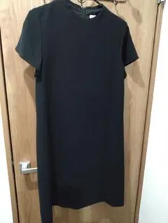 フォーマルにも着れるワンピース