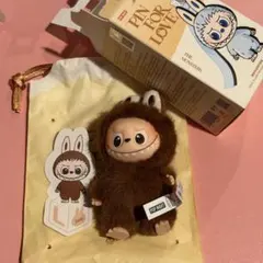 POPMART PIN FOR LOVE イニシャル ラブブ L