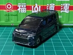 【トミカ】トヨタ ヴォクシーのサムネイル