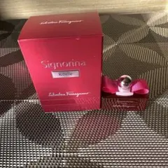 サルヴァトーレ　フェラガモ　シニョリーナ　リベレ　オーデパルファム　5ml