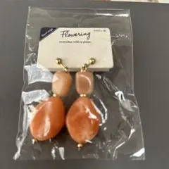 Flowering イヤリング オレンジ