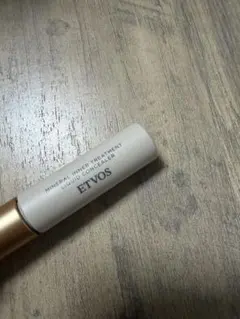エトヴォスミネラルインナートリートメントリキッドコンシーラー ライトベージュ