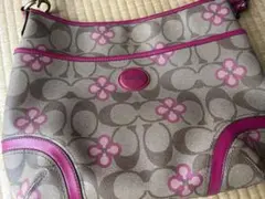 COACH フラワーパターン ショルダーバッグ