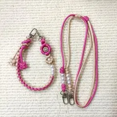 yuki様 スマホ 長さ調節ストラップ パール ハンドストラップ 四つ葉フリンジ