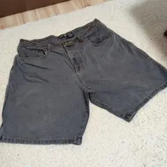 RUSTY デニムショートパンツ　38インチのサムネイル