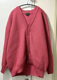 ピンクカーディガン　春服