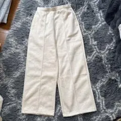 ユニクロ　スウェットストレートパンツ　サイズＭ　タグ付き未使用