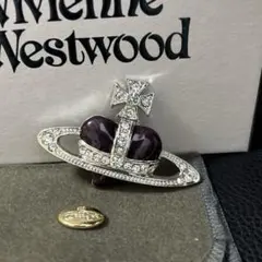 Vivienne Westwood ハート型ブローチ - メルカリ