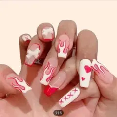 ★新品未開封★ネイルチップ ピンク 白　ロング スクエア リボン ハート 炎