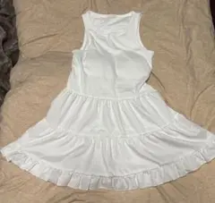 カップ付きタンクトップ