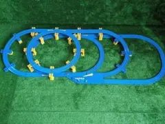 Item thumbnail for item f9b6c1da-f2a5-4aaf-936e-c670e8270d14