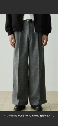 【新品、未使用‼️】EMMA CLOTHES セミフロアパンツ