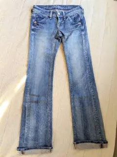 刺繍デニムパンツ