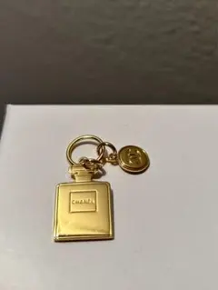 正規 シャネル ノベルティ チャーム 香水 ゴールド