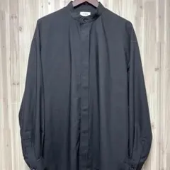 【THE RERACS】バンドカラー長袖シャツ ブラック size48のサムネイル