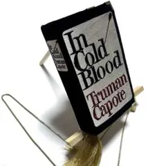 In Cold Blood 【冷血】本型 刺繍 デザイン ショルダーバッグ