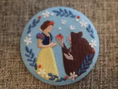 新品 ディズニー Disney 刺繍缶バッジ 白雪姫