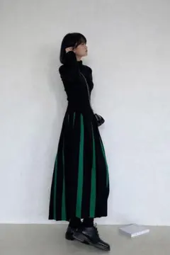 プリーツスカート ロング 黒 緑 ストライプ 体型カバー 韓国 大人 上品