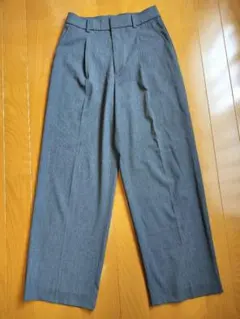 ユニクロ タックワイドパンツ M グレー