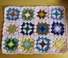 ハンドメイド　かぎ針編み　グラニースクエア　マルチカバーなどに