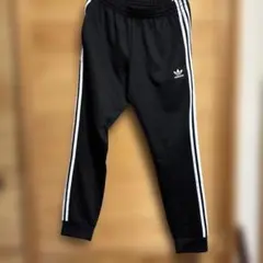 F*y様 adidas ジョガーパンツ M 黒 サイドストライプ