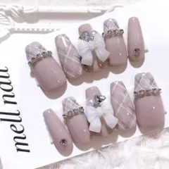 ネイルチップ‪‪♡ピンクベージュ 白 量産型地雷韓国ワンホンイニシャルガーリー 現品】ネイルチップ♡ピンクベージュ 量産型地雷韓国ワンホン