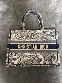 お盆値下げ】Christian Dior 豹柄 トートバッグ ミディアム - メルカリ