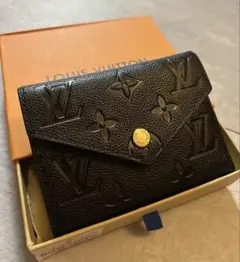 LOUIS VUITTON ポルトフォイユ・ゾエ 三つ折り財布
