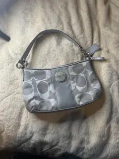 コーチ ワンショルダー シグネチャー 小さめバッグ グレー