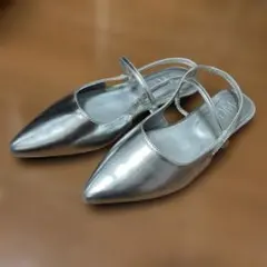 新品DaMe シルバー ポインテッドトゥ フラットシューズ　LLサイズ