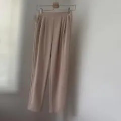 UNIQLO レディースパンツ　桜ピンク　細見え✨