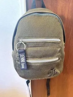 Item thumbnail for item 225f6ddc-37f6-4acc-8546-cddf2ac4d995