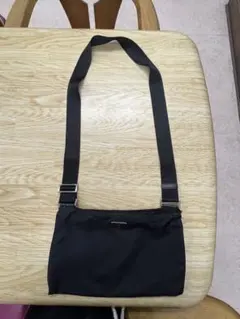 PRADA ナイロン ショルダーバッグ サコッシュ ブラック 黒 三角ロゴのサムネイル