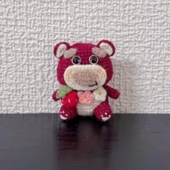 ストロベリーベア編み物 ハンドメイド チャーム キーホルダーストラップあみぐるみ
