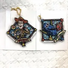 PIXER 二層アクリルキーホルダー　ウッディ　ドリー　ニモ