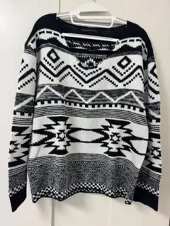 GORGÉ 長袖セーター 白黒幾何学模様　美品　レディース