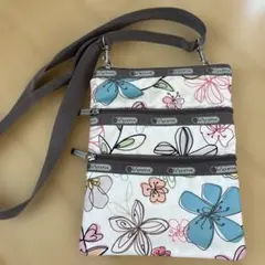 レスポ　LESPORTSAC ショルダーバッグ　花柄のサムネイル