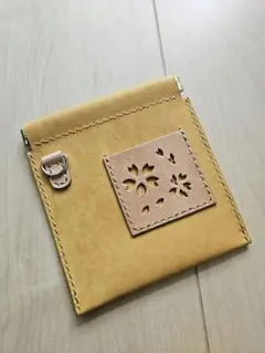 レザー 小物入れバック ポーチ　パスケース　アクセサリーケース　カード入れ