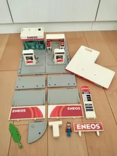 【最終お値下】トミカタウン　ENEOS ガソリンスタンドのサムネイル
